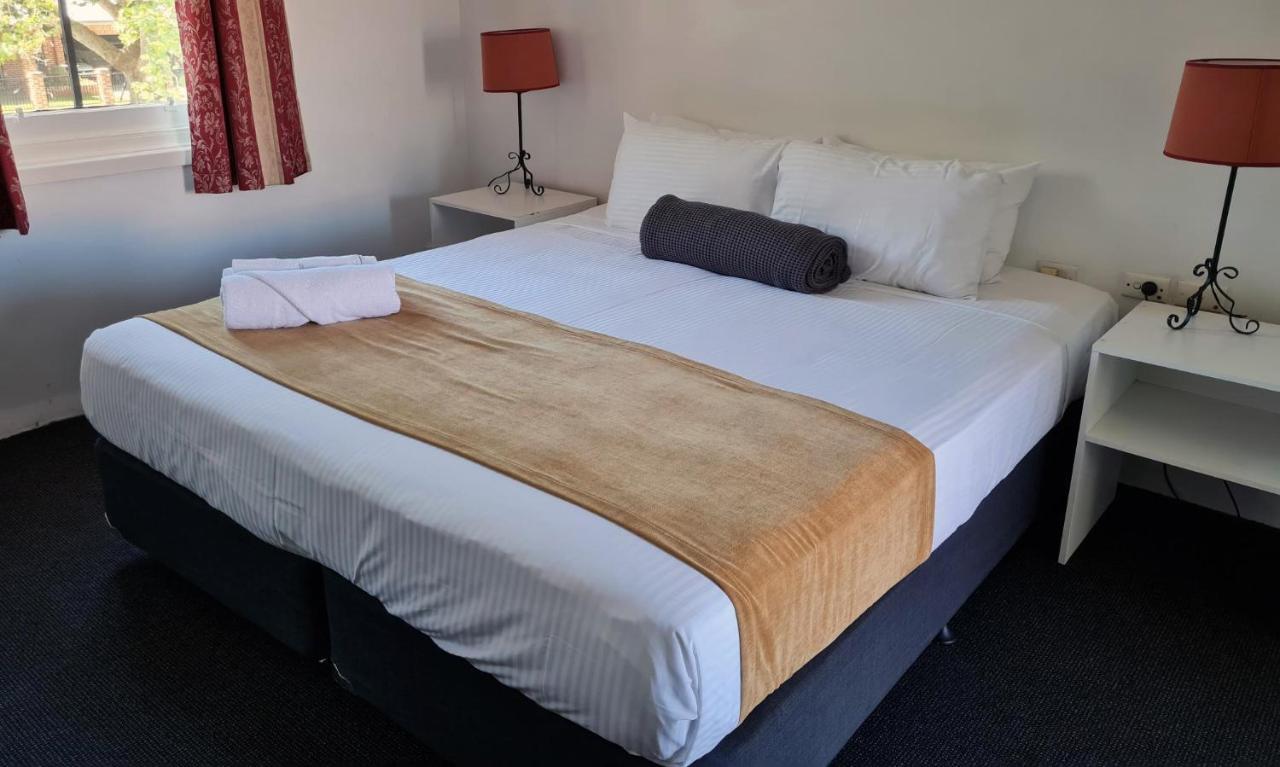 Seaton Arms Motor Inn Олбери Экстерьер фото