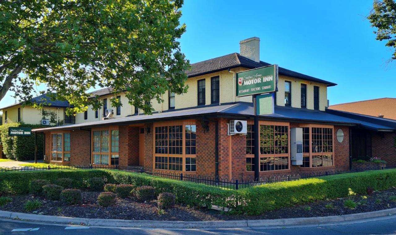 Seaton Arms Motor Inn Олбери Экстерьер фото