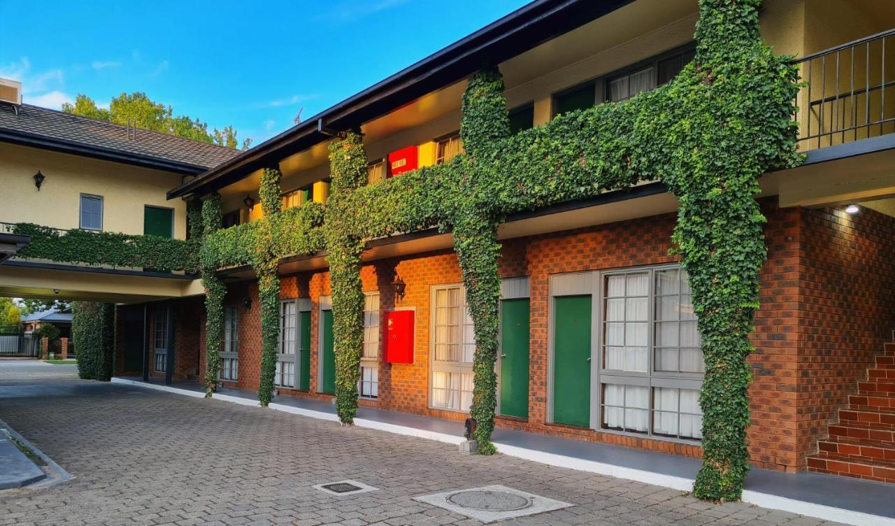 Seaton Arms Motor Inn Олбери Экстерьер фото