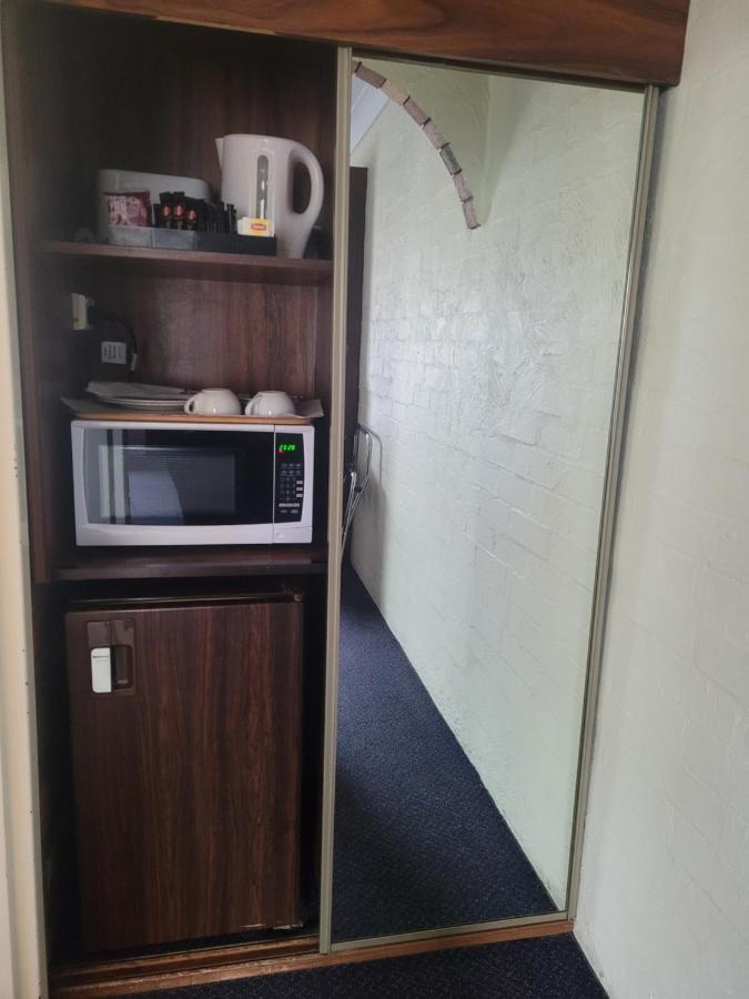 Seaton Arms Motor Inn Олбери Экстерьер фото
