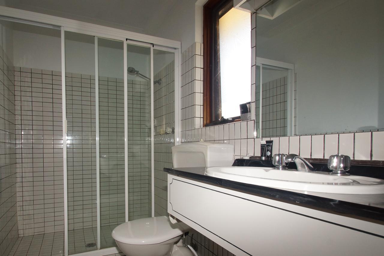 Seaton Arms Motor Inn Олбери Экстерьер фото