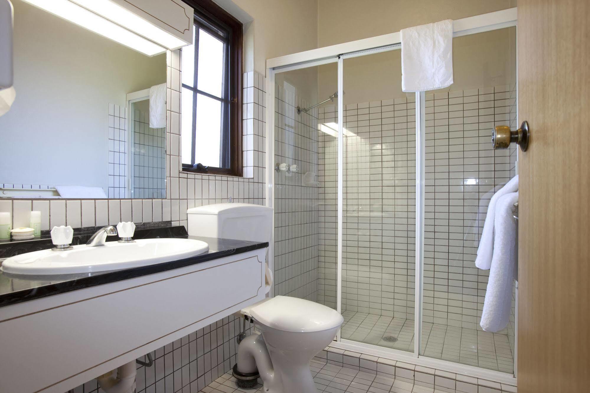 Seaton Arms Motor Inn Олбери Экстерьер фото