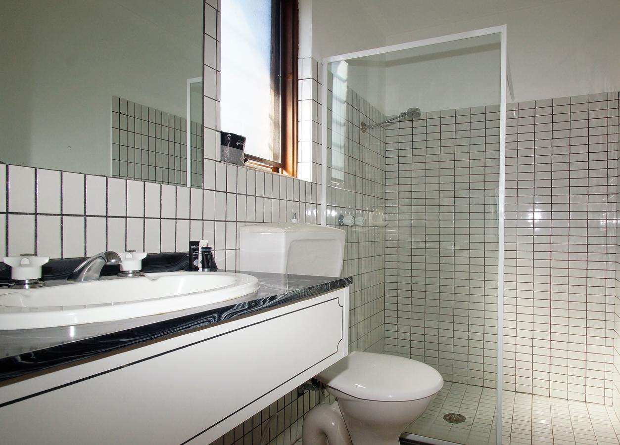 Seaton Arms Motor Inn Олбери Экстерьер фото